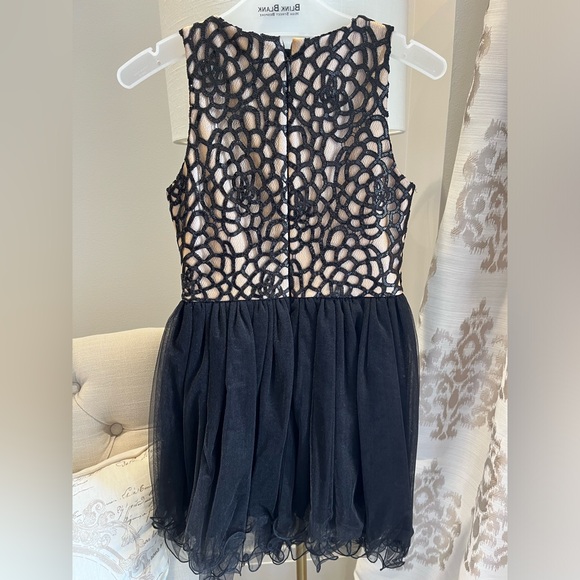 Black and gold party dress - Picture 2 of 5